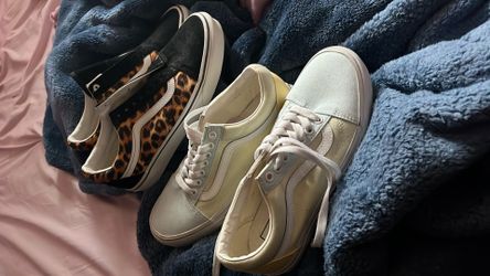 Vans Shoes 10 Each Or 2 For 20$
