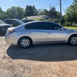 Nissan Altima 2010