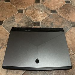 Alienware M16