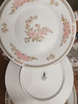Fairfield Fine Bone China- Salad Plates