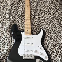 Black Squire Stratocaster 