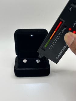 VVS1 Moissanite Earrings