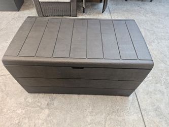 STORAGE BOX