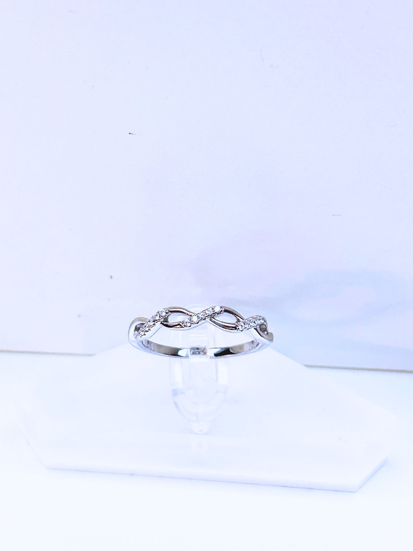 Ring 925 Sterling Silver Twisted Ring, Decorated with CZ Simulated Diamonds