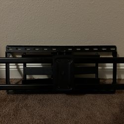 Onn full motion TV mount 