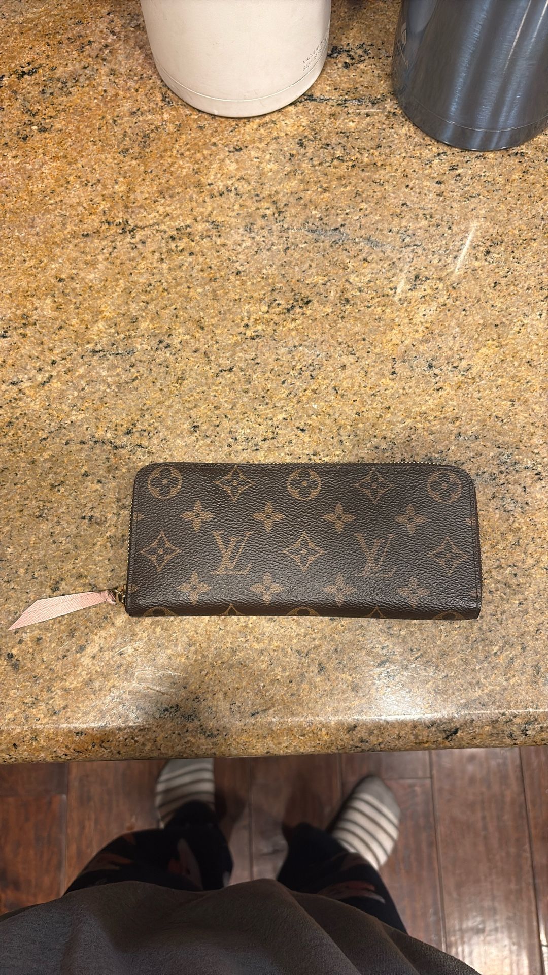 Louis Vuitton Monogram Wallet – Great Condition