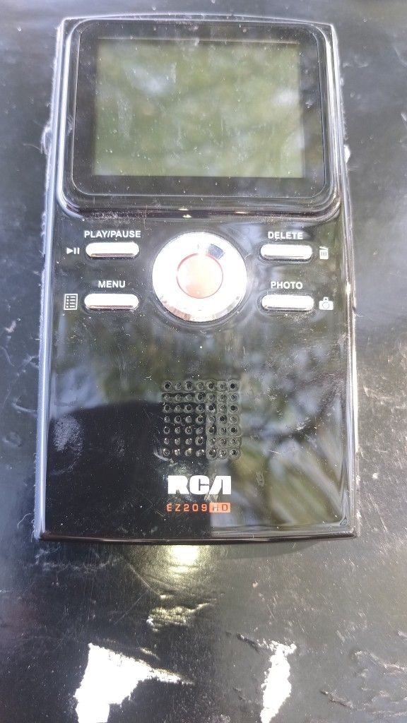 RCA EZ209HD (16 GB) High Definition Camcorder 