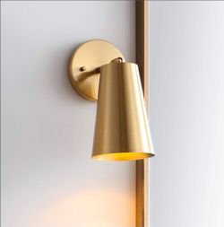 Safavieh Lighting Leonardo Brass Gold Wall Sconce