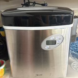 NewAir Ice Machine
