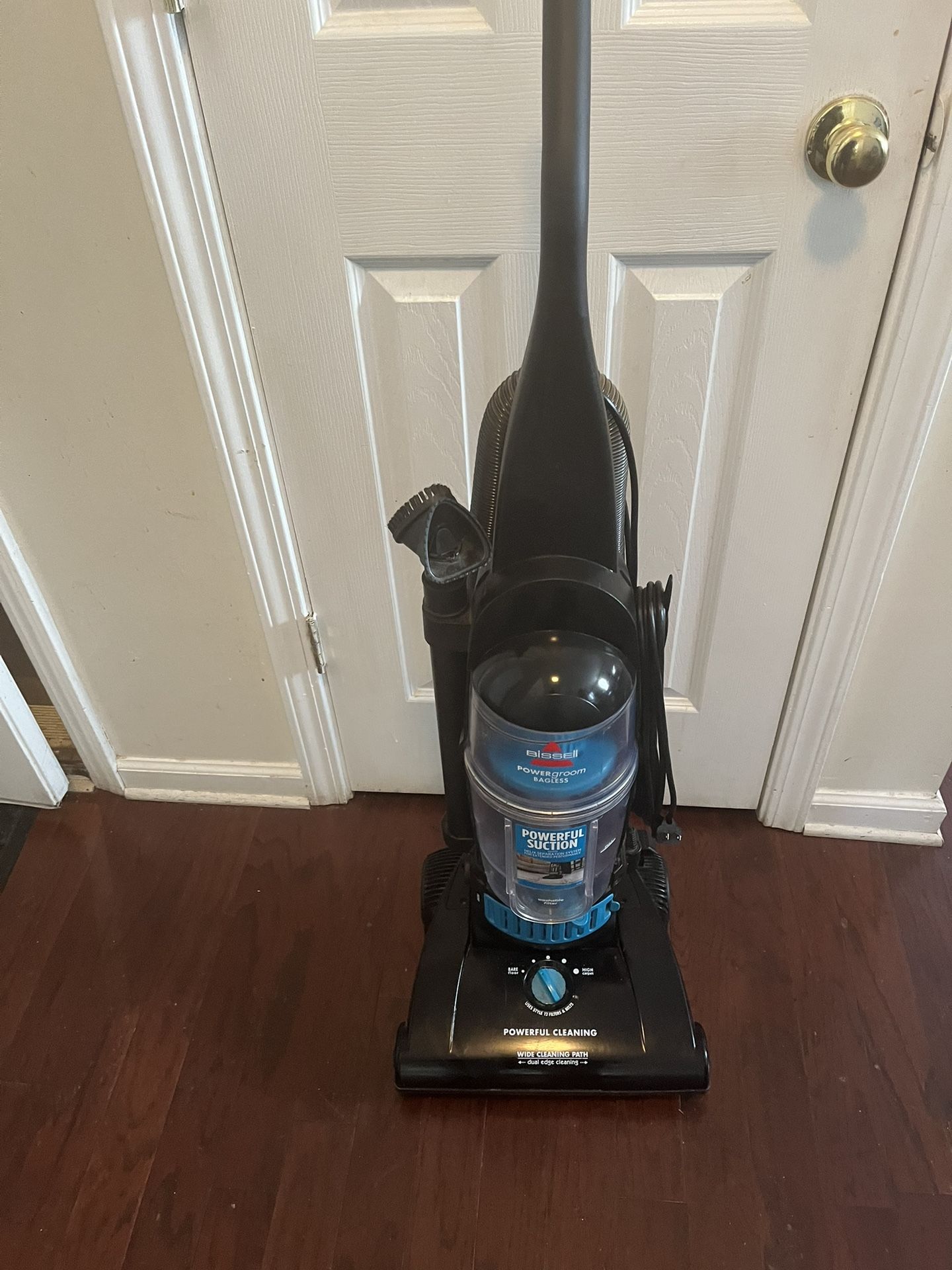 Bissell PowerGroom Bagless Vacuum Cleaner
