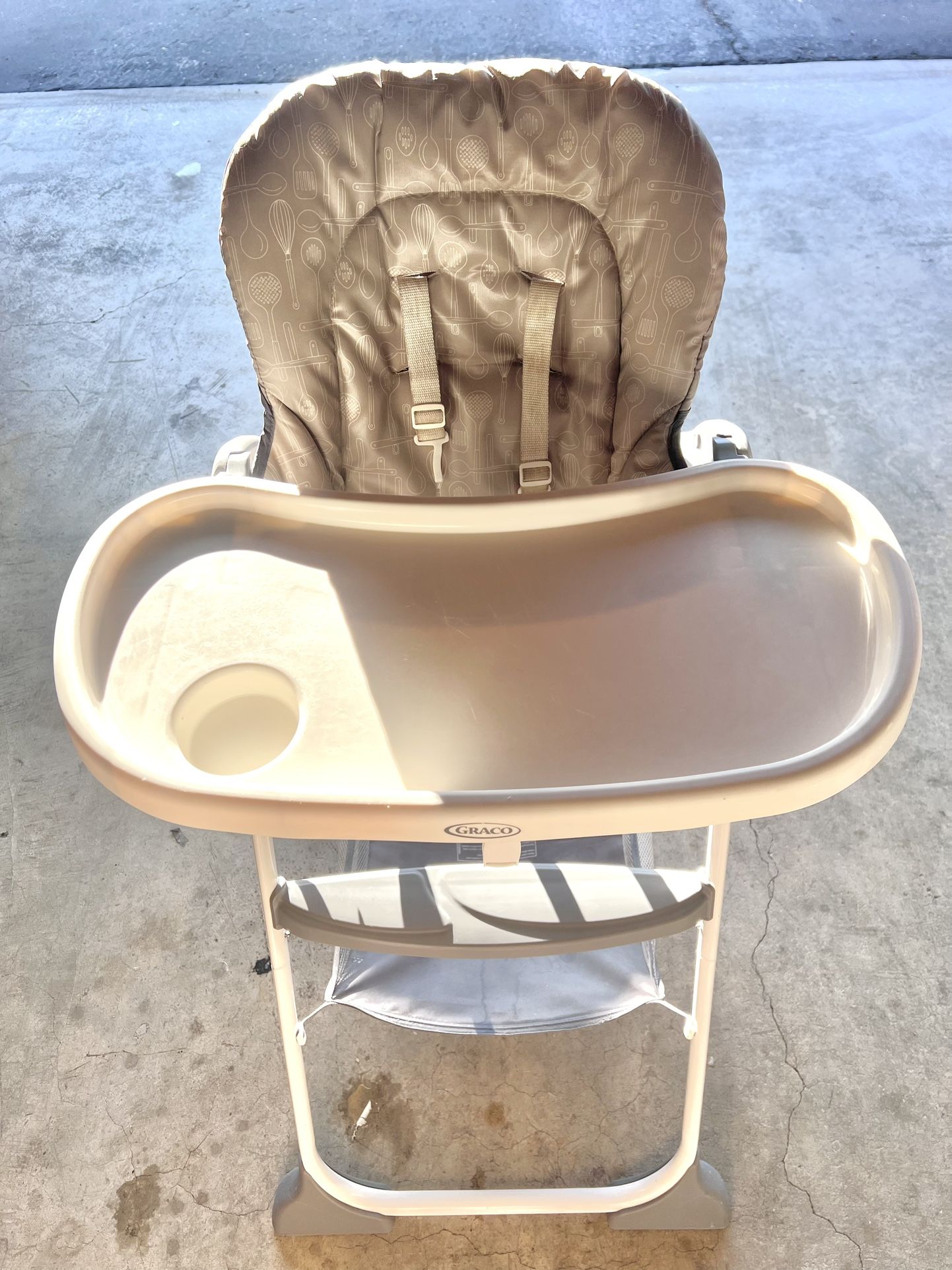 Graco® Slim Snacker™ Highchair - Used Good Shape.