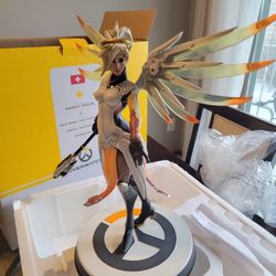 Overwatch (Blizzard) 1/6 Mercy Collectible Statue Figure Model