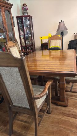 Dining table with 6 chairs