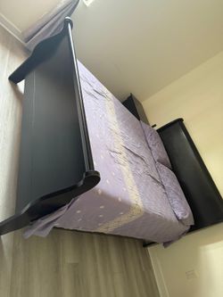 Queen black sleigh bed