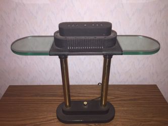 Desk lamp