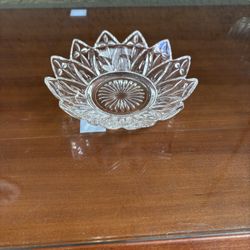 Flower shape small Cristal bowl