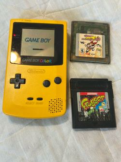 Nintendo Gameboy Color Yellow with 2 games