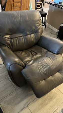 2 leather recliners-zero gravity