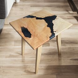 Small Maple End Table 