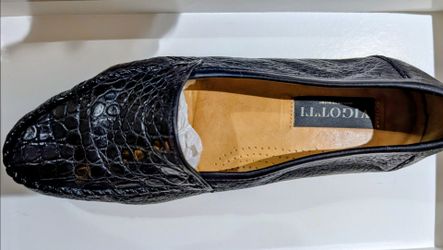 New Vigotti men's black hand crafted genuine crocodile loafer 9 med