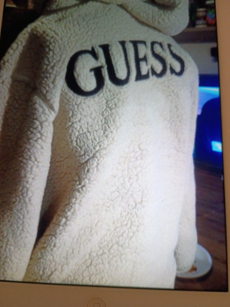 GUESS CLOTHING COMPANY HOODIE FLEECE STYLE SIZE  L