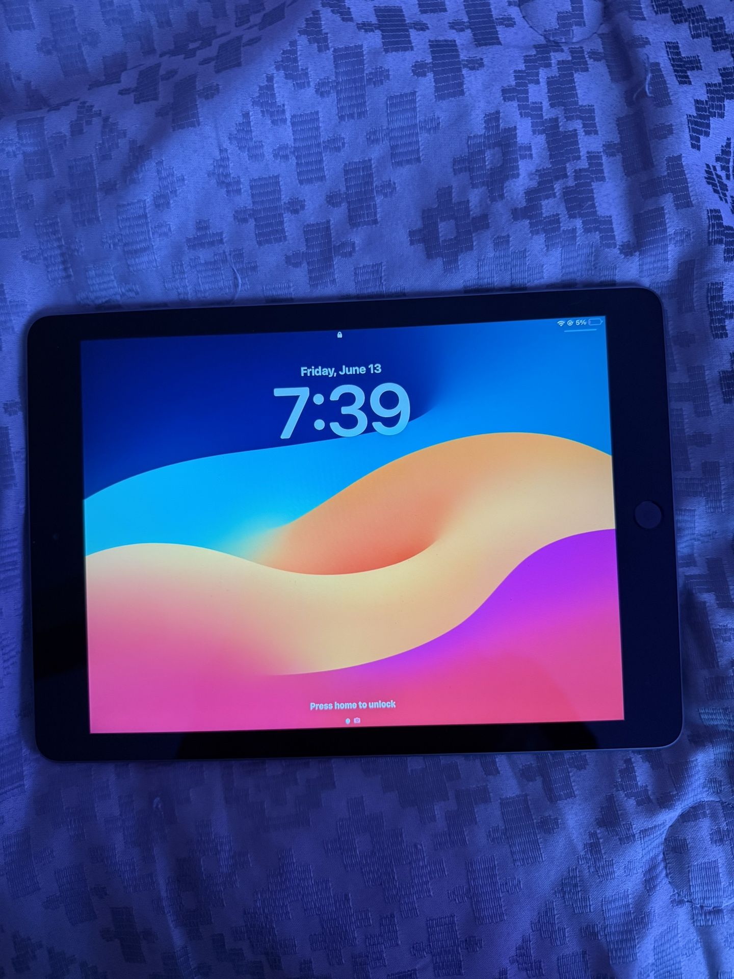 Apple iPad 6th Generation Perfect Condition