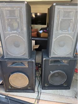 ** 4 Speakers ** JBL/ Community
