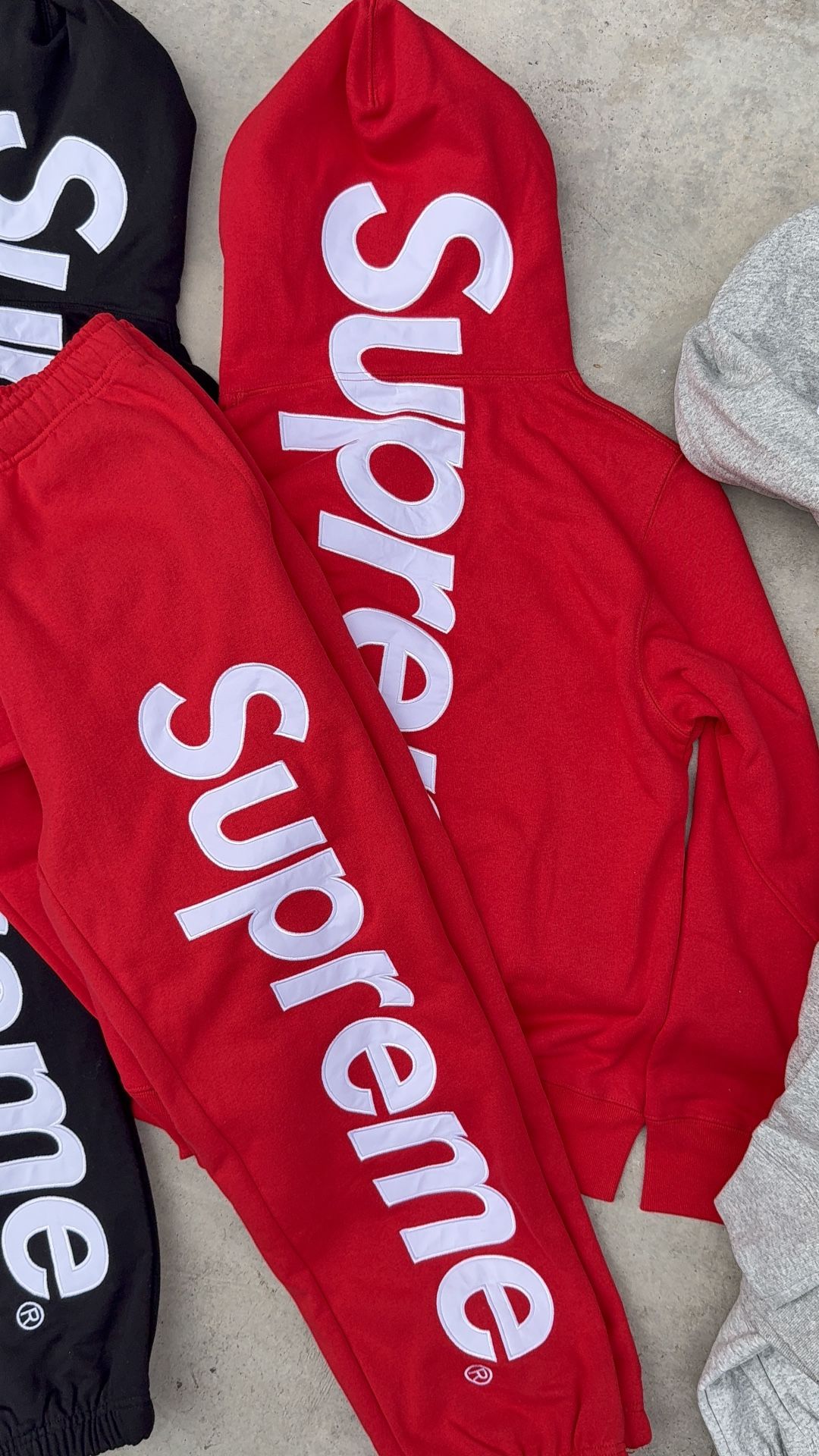 Supreme Hoodie