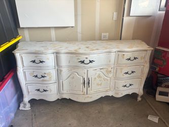 Dresser