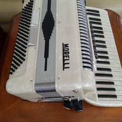 Morelli Accordion 120 Bass Full Size & Case