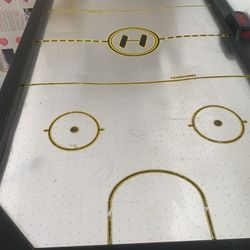 Harvard Air hockey Table **Missing Accessories