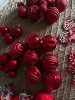 Christmas ornaments lot
