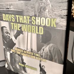 Days That Shook the World Hardcover by Hugo Davenport (BBC/History Channel)