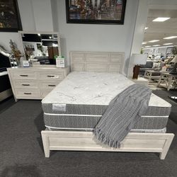 4 Pc Queen Bedroom Set 