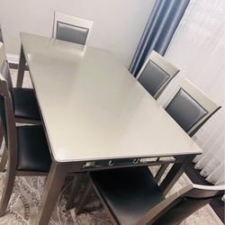 table with 6 chairs