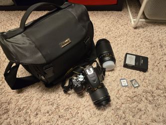 Nikon d3500 barely used brand new