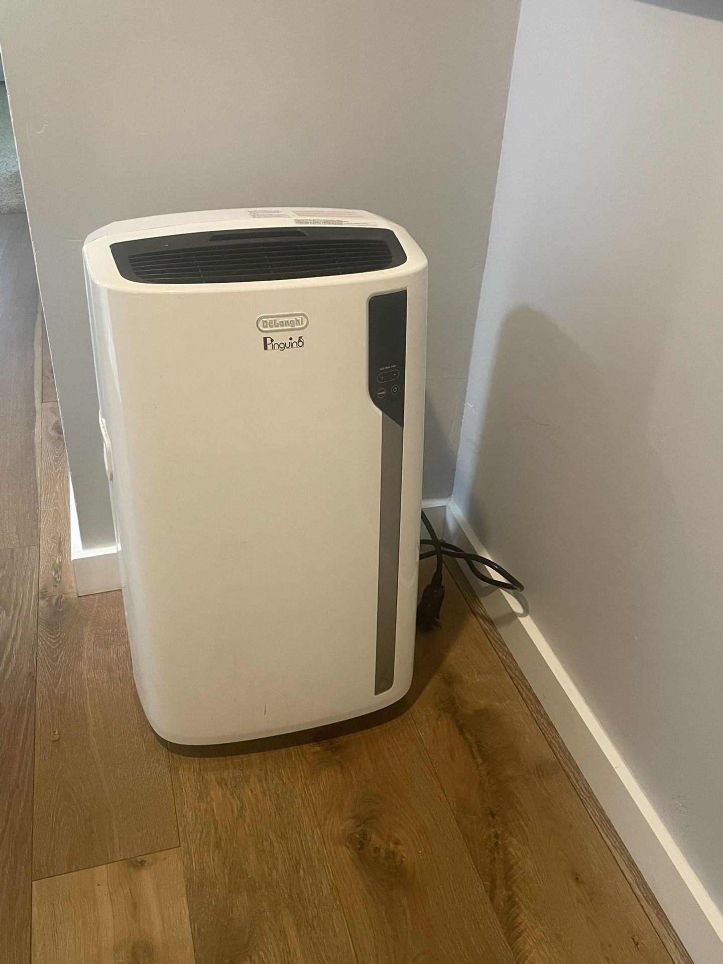 Delonghi Penguino Air Conditioners 