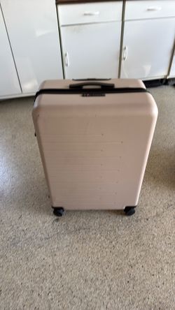 FREE — Tan Quince Check-In Suitcase ( missing a wheel)