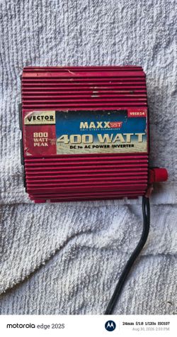 Vector MAXX SST 400-Watt DC to AC Power Inverter