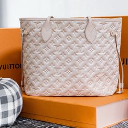 Louis Vuittons handbags AUTHENTIC

Pre-owned