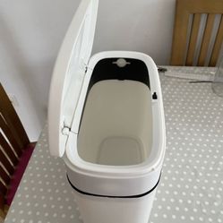 Smart Sensor Trash Can