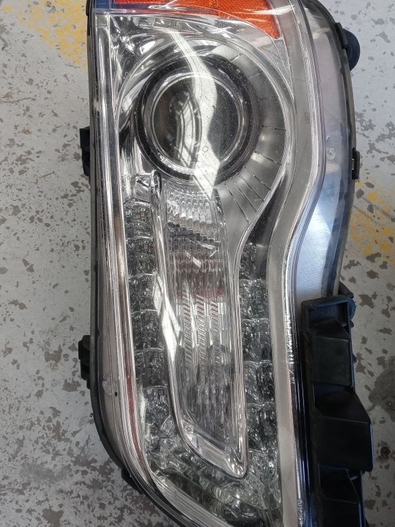 Chrysler 300 Left Headlamp