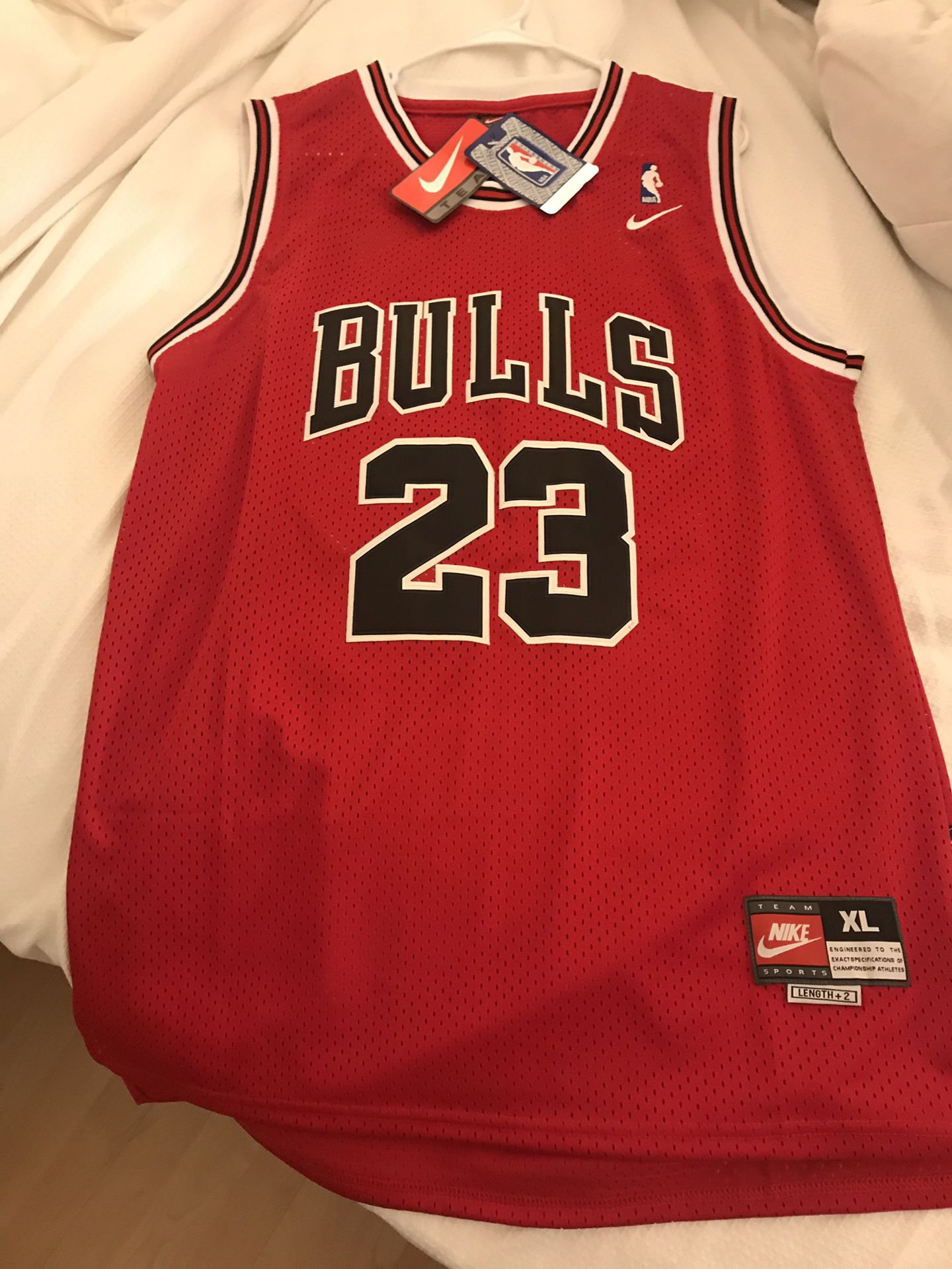 Jordan jersey bulls 23