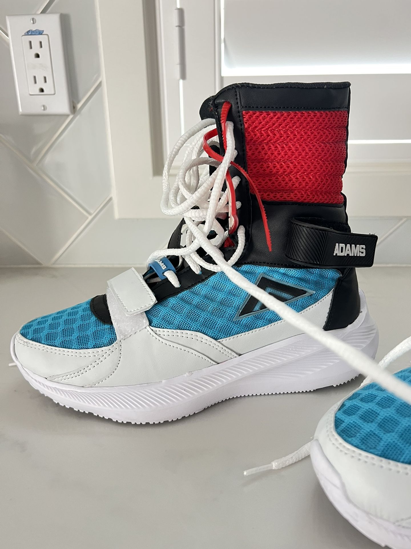 Brand New Women's Boxing Shoes - Size 7, Perfect Condition!