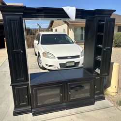 Free entertainment center