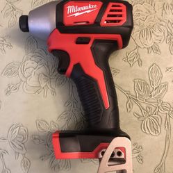 milwaukee m18 1/4" hex impact driver 