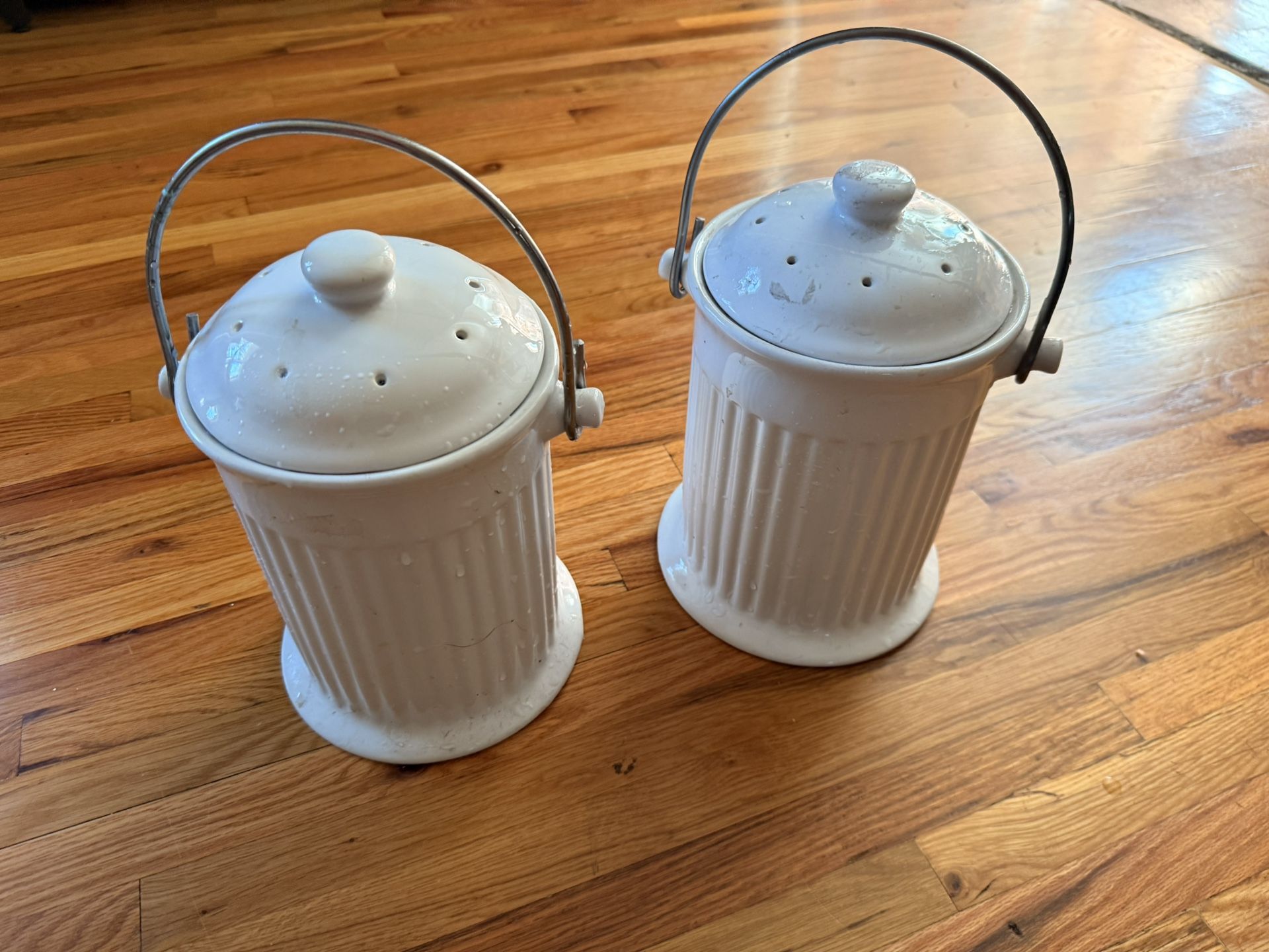 2 Ceramic Countertop Compost Bins + Filters