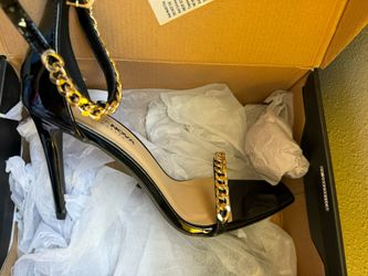 Fashion Nova Size 8 New Box