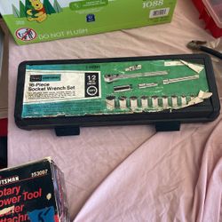 Craftsman 16 piece socket wrench set $20