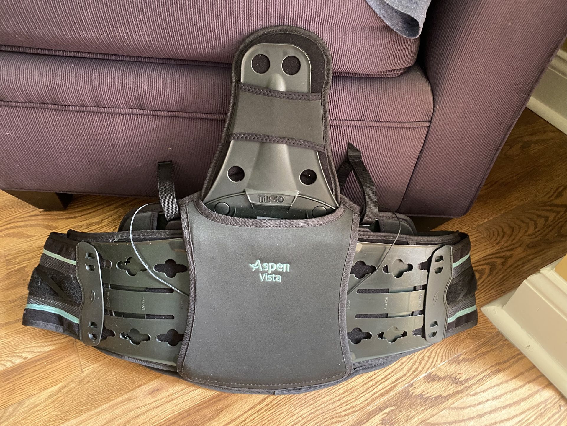 SPORTS BACK BRACE